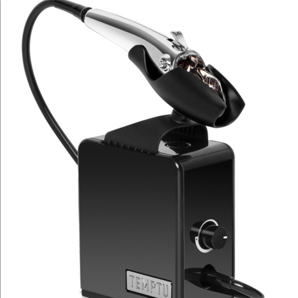 Temptu airbrush machine used only once.